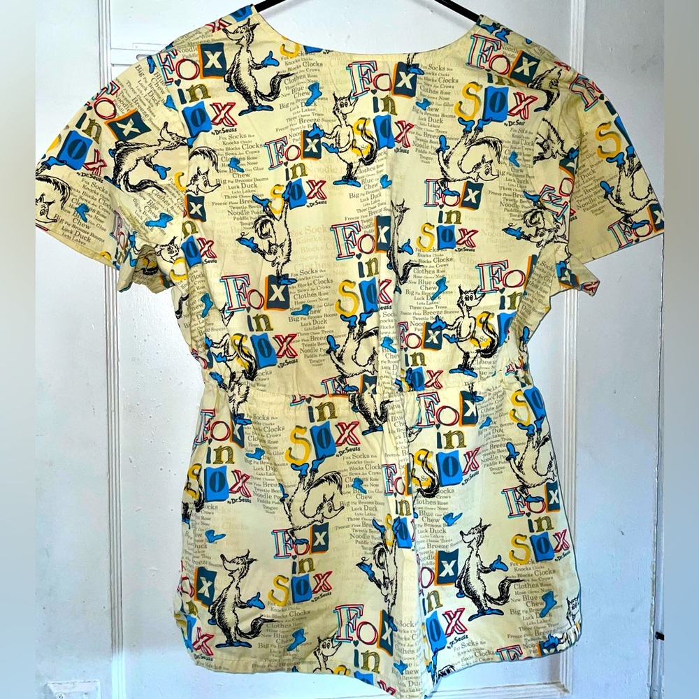 Dr. Seuss Fox In Sox XL Scrub Top
